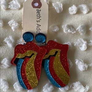 Rolling Stones mouth acrylic earrings glitter NWT